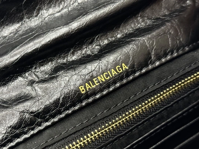 WellDesigned Bxlxnciaga Top Handle Bags 83987