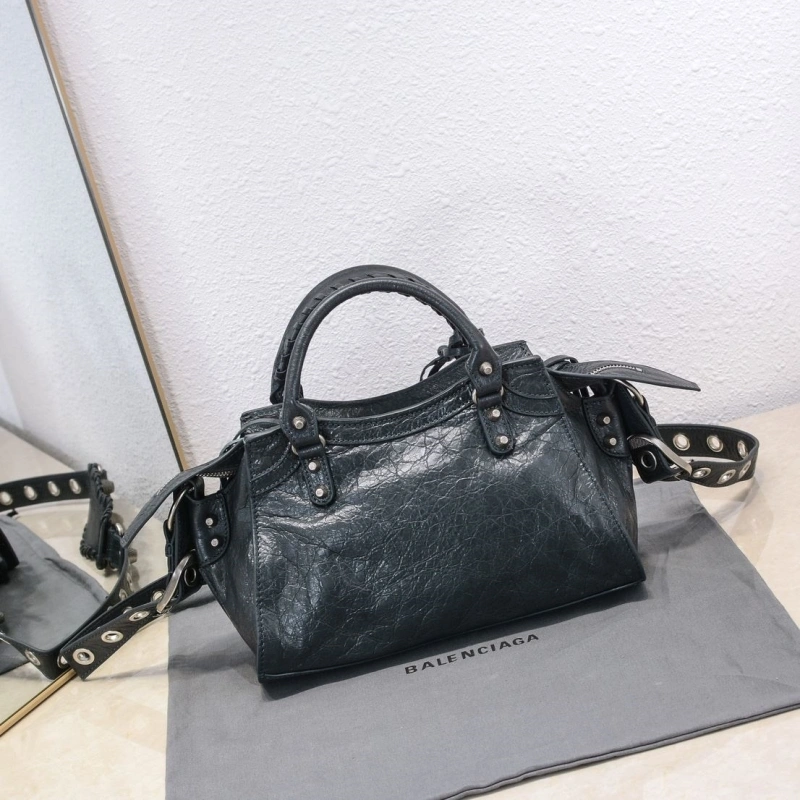 Flexible Bxlxnciaga Top Handle Bags 83969