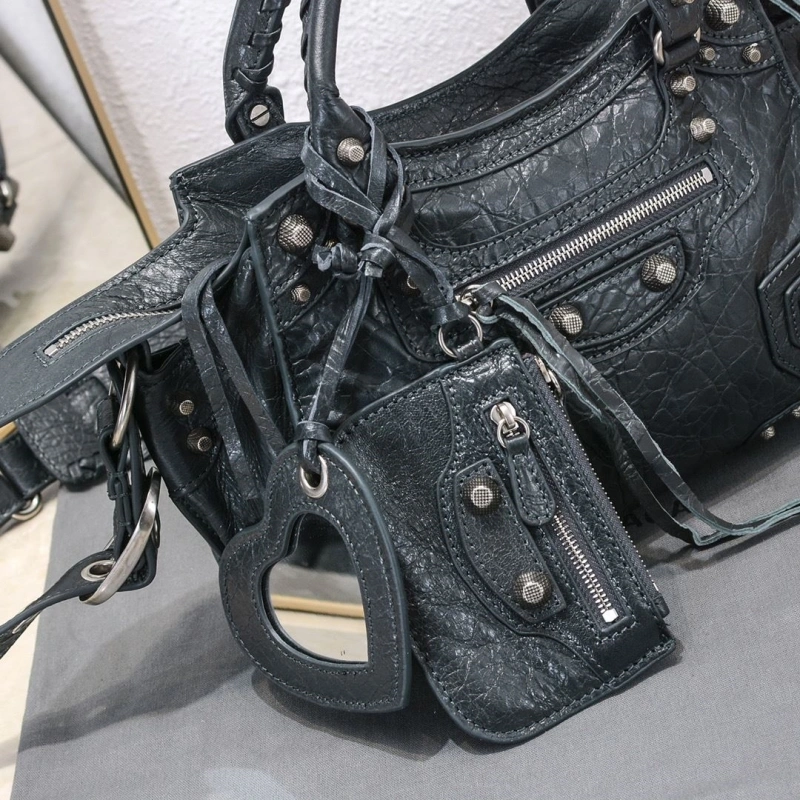 Flexible Bxlxnciaga Top Handle Bags 83969