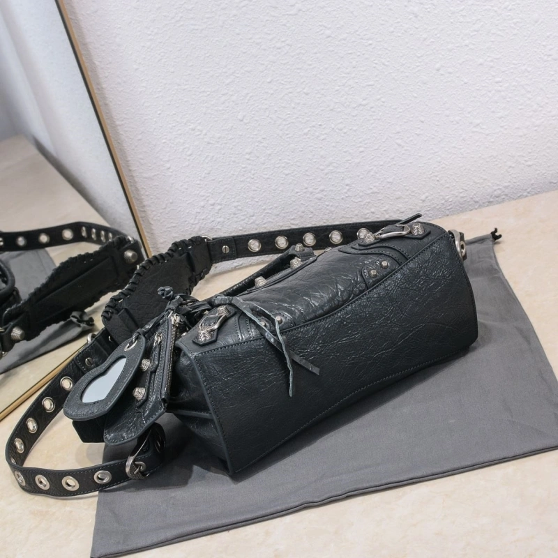 Flexible Bxlxnciaga Top Handle Bags 83969