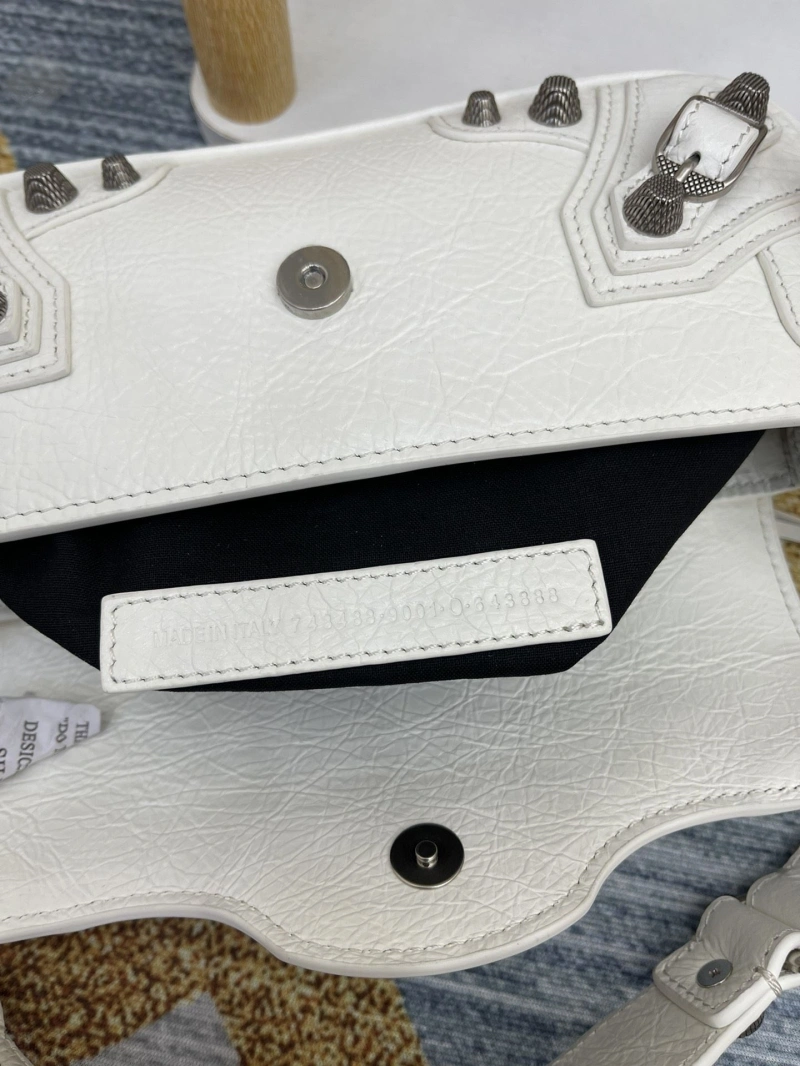 ModernLook Bxlxnciaga Satchel Bags 84196