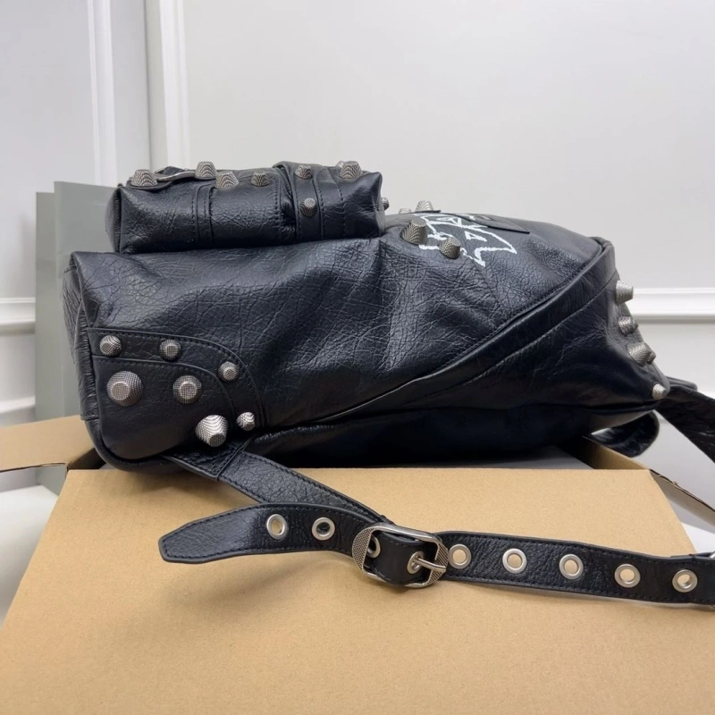 Resilient Bxlxnciaga Backpacks 84572