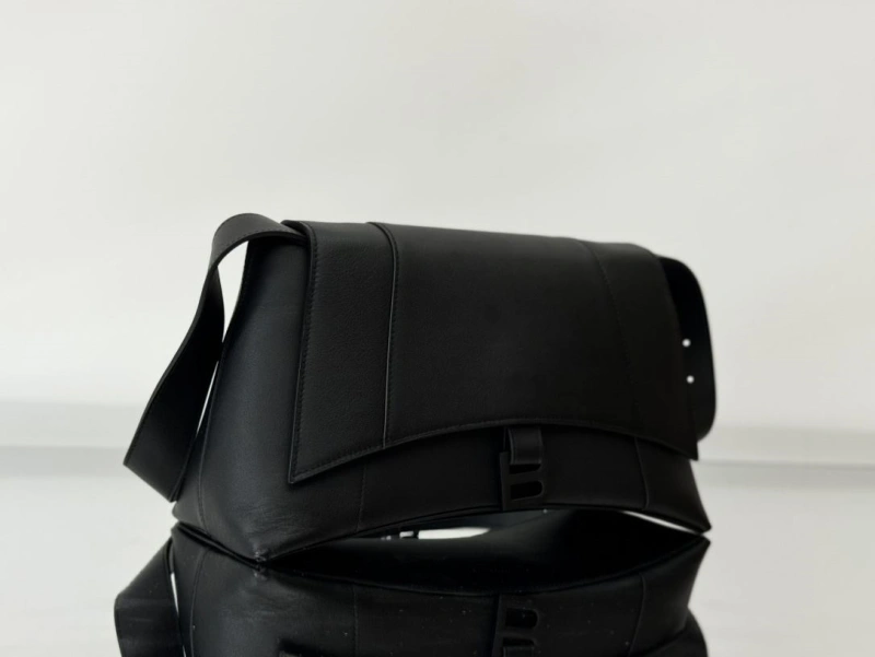 StreetReady Bxlxnciaga Hourglass Bags 84284