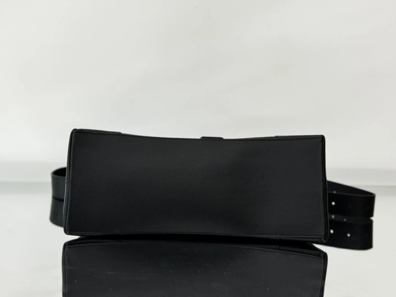StreetReady Bxlxnciaga Hourglass Bags 84284