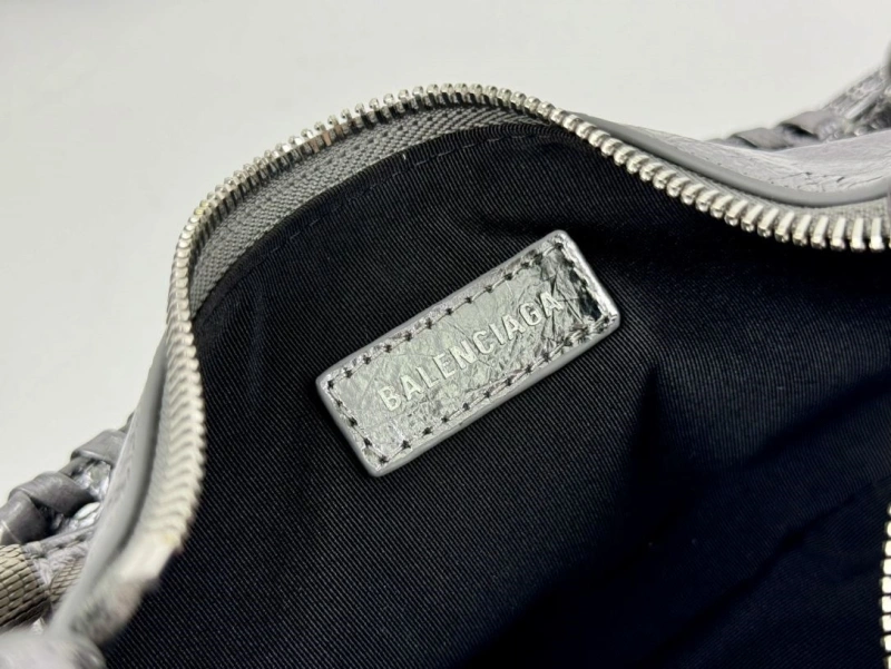 Bxlxnciaga  City Bags Bold 84522