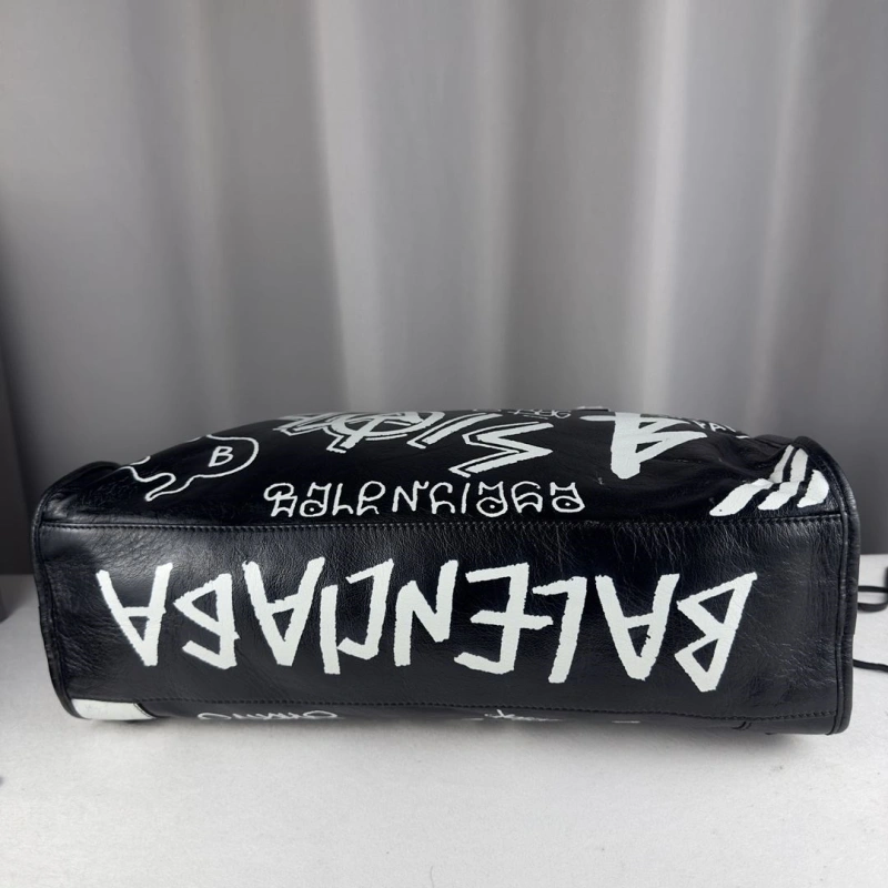 UrbanStyle Bxlxnciaga Top Handle Bags 83842