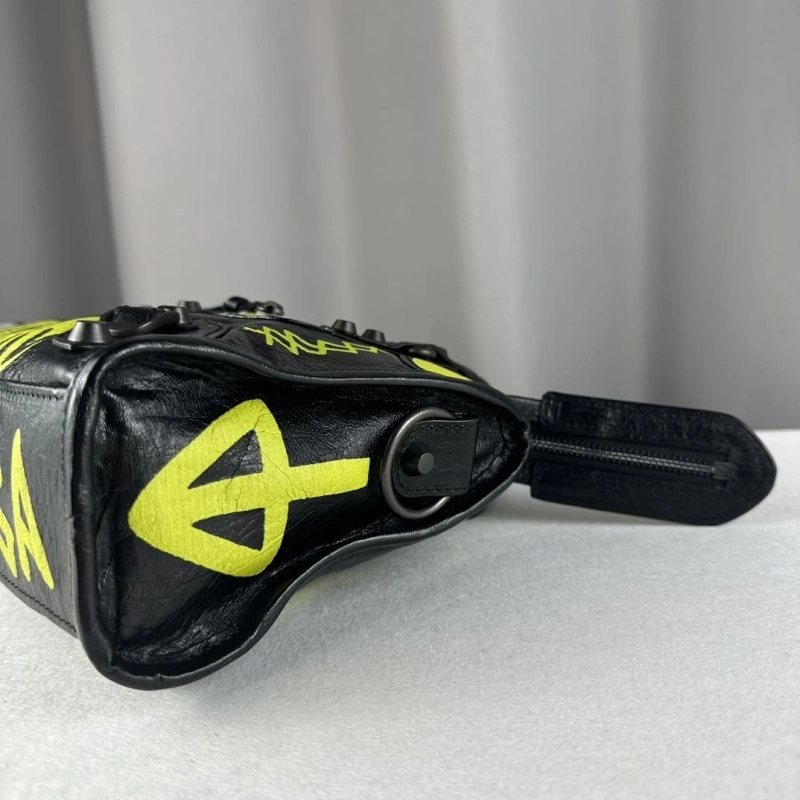 Resilient Bxlxnciaga Top Handle Bags 83840