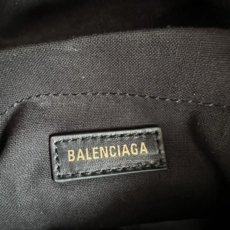 Flexible Bxlxnciaga Top Handle Bags 83831