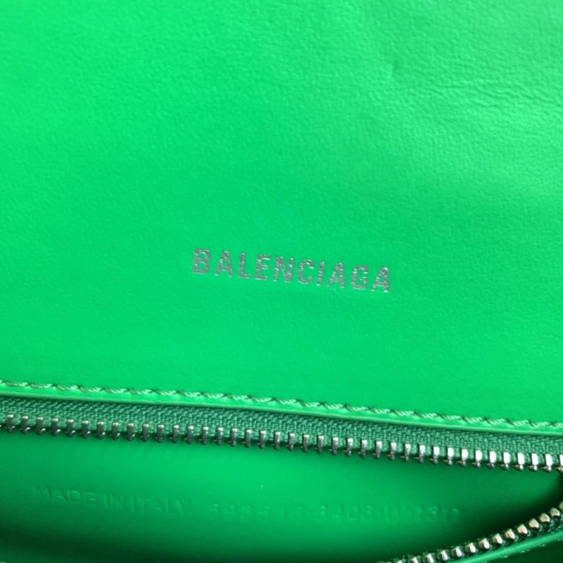 WellDesigned Bxlxnciaga Hourglass Bags 84257