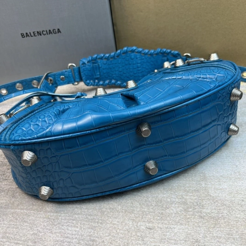 Bxlxnciaga  City Bags Refined 84446