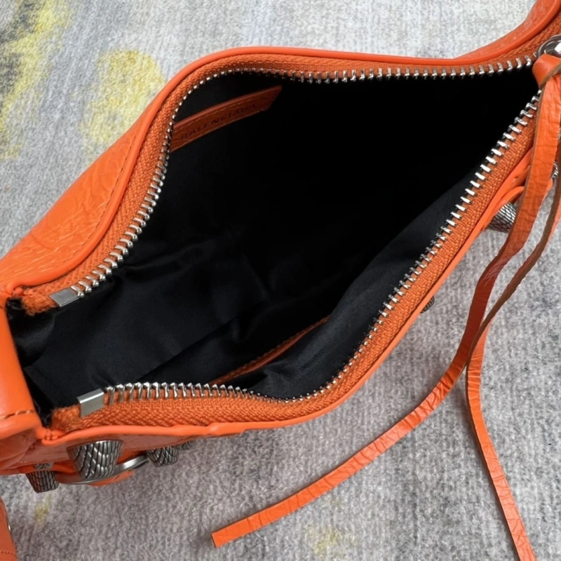 Bxlxnciaga  City Bags Bright 84430