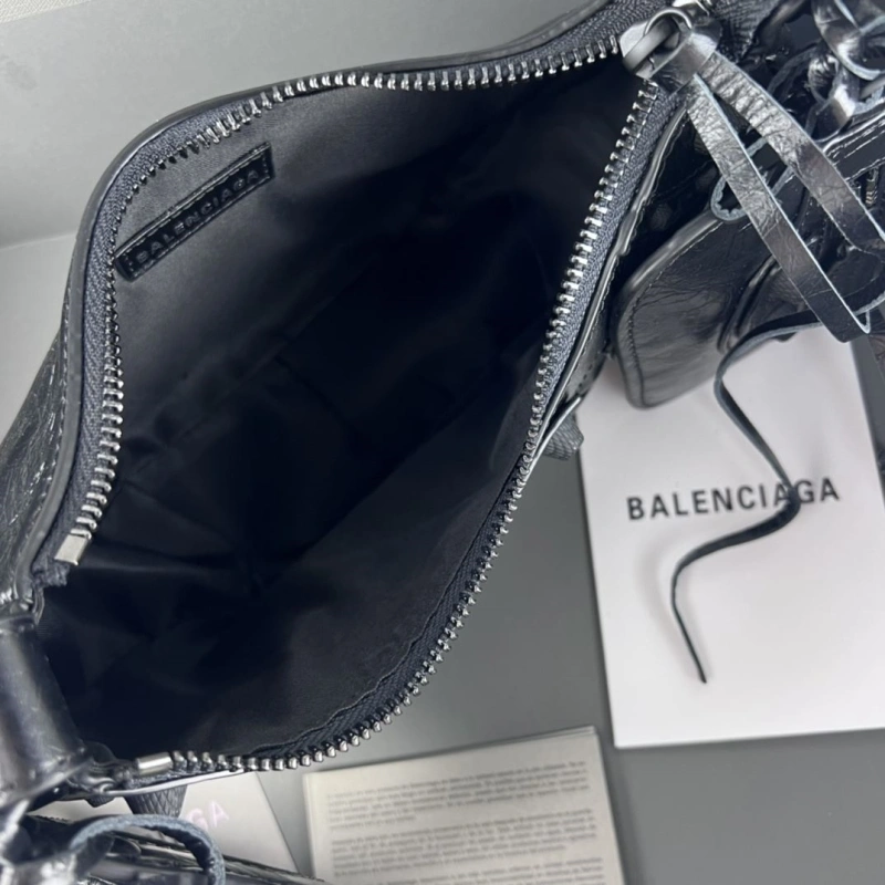 Bxlxnciaga  City Bags Cozy 84407