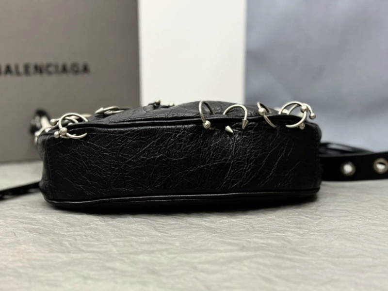 Cozy Bxlxnciaga  City Bags 84402