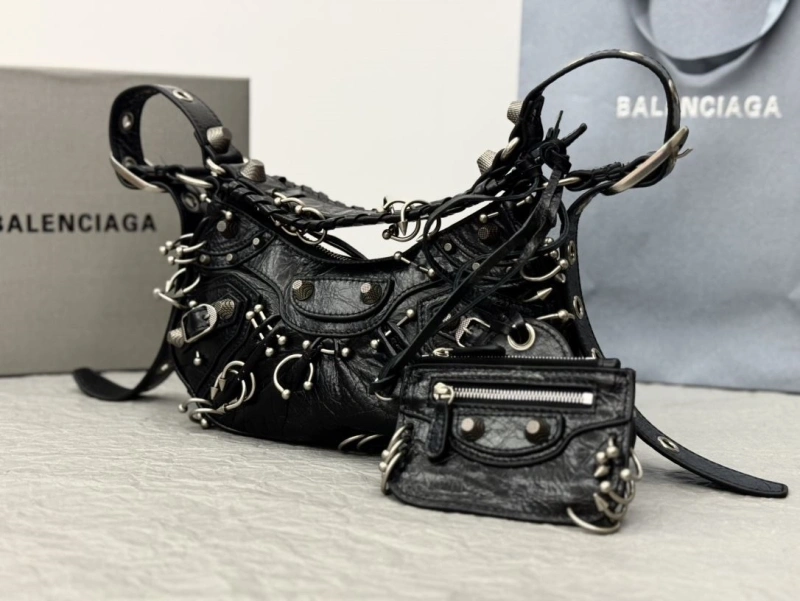 Cozy Bxlxnciaga  City Bags 84402