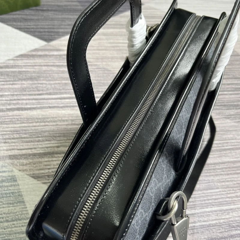 Sophisticated Mens Gxccx Briefcases 43137