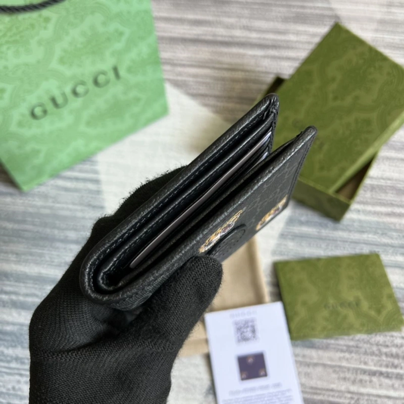 Versatile Gxccx Wallets & Purse 43225