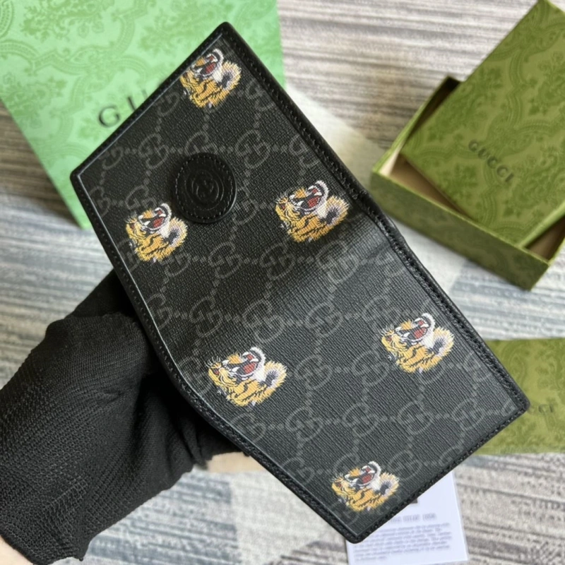 Versatile Gxccx Wallets & Purse 43225