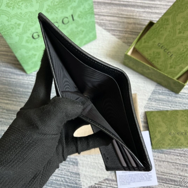 Versatile Gxccx Wallets & Purse 43225