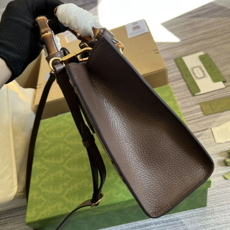 Flexible Gxccx Top Handle Bags 43620