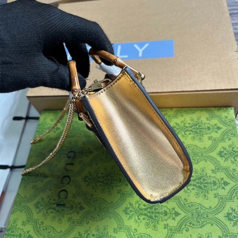 Resilient Gxccx Top Handle Bags 43552