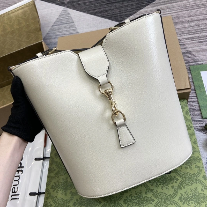 Gxccx Bucket Bags Sleek 45164