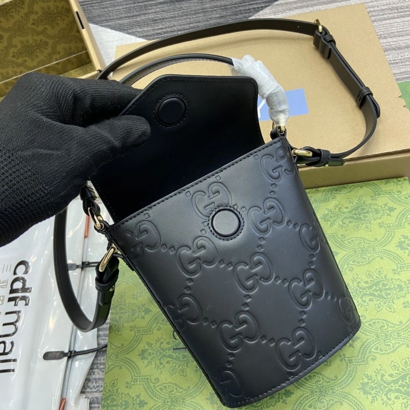 Fashionable Gxccx Top Handle Bags 43497