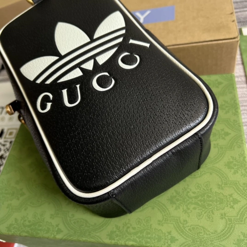 Reliable Gxccx Top Handle Bags 43472