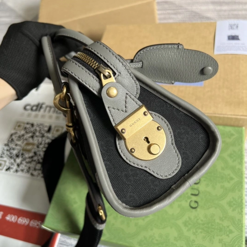 Resilient Gxccx Top Handle Bags 43428