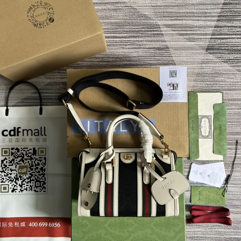 Comfortable Gxccx Top Handle Bags 43432