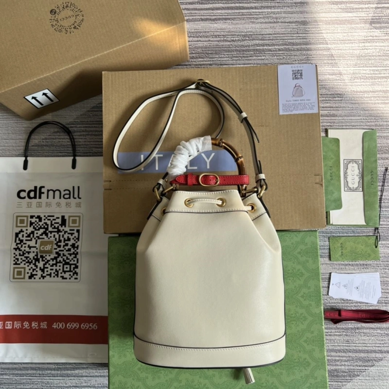 Comfortable Gxccx Bucket Bags 45157