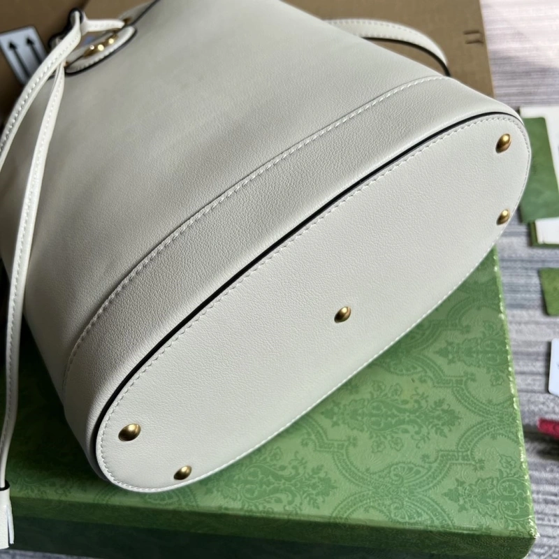 Comfortable Gxccx Bucket Bags 45157