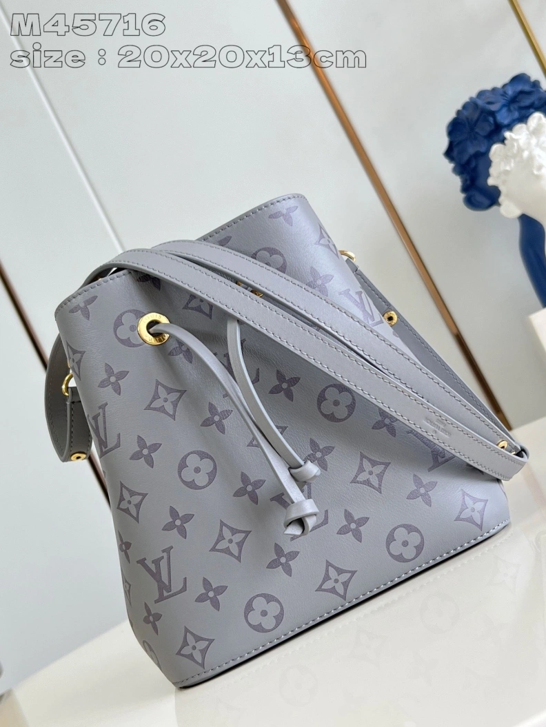 Sleek LX Bucket Bags 2941