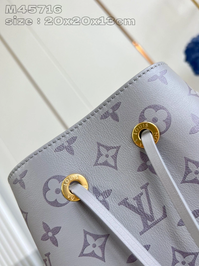 Sleek LX Bucket Bags 2941