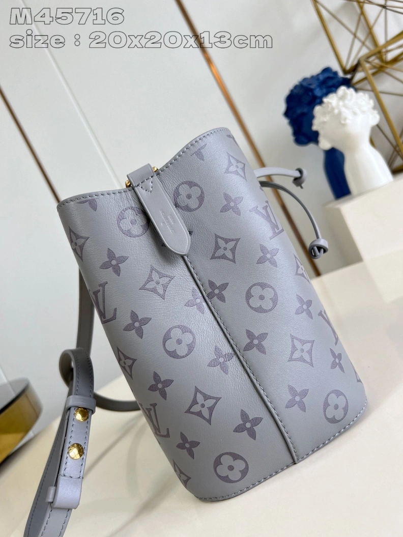 Sleek LX Bucket Bags 2941