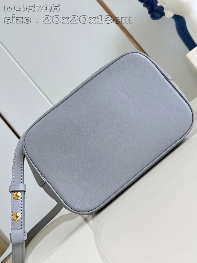 Sleek LX Bucket Bags 2941