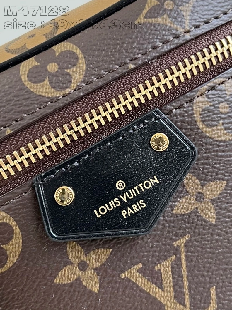 LX Cosmetic Bags Efficient 2842