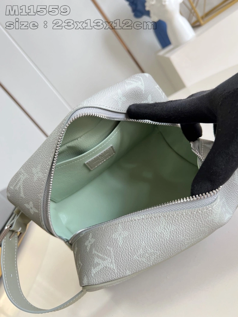LX Cosmetic Bags GoAnywhere 2851