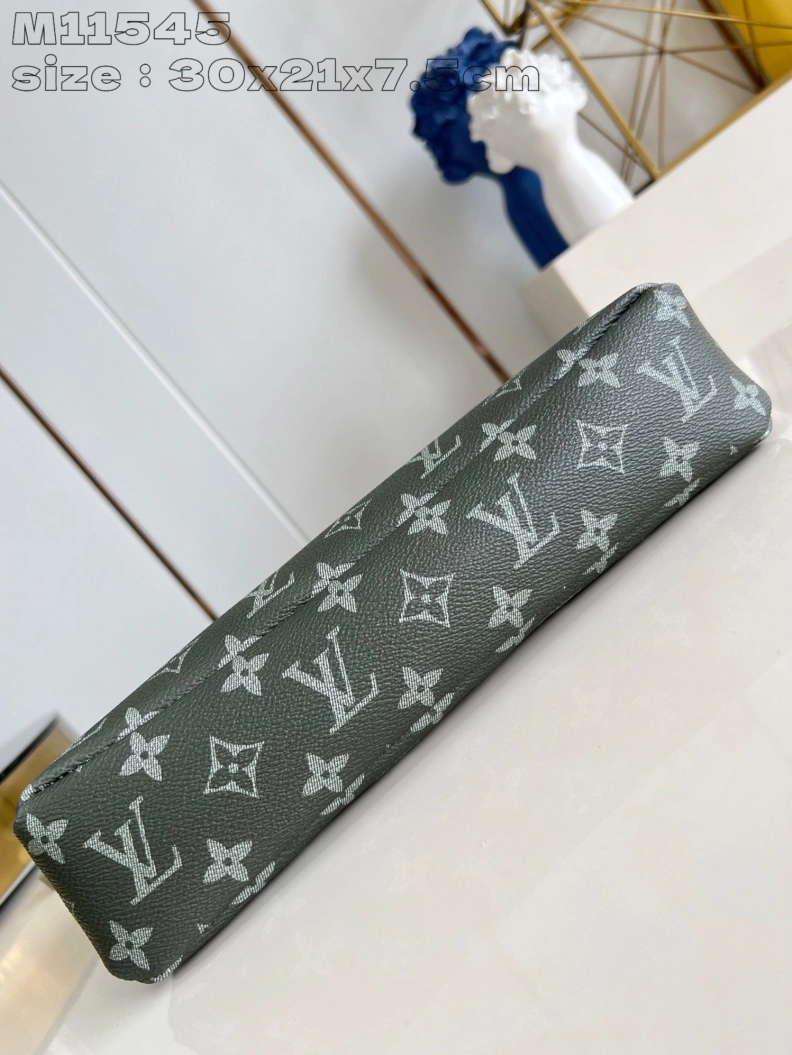 Lightweight LX Clutch Bags 2847
