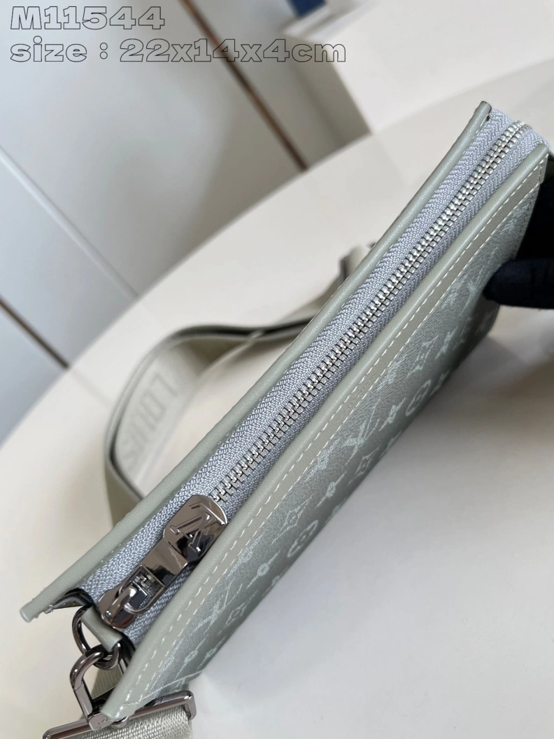 Trendsetting LX Clutch Bags 2836
