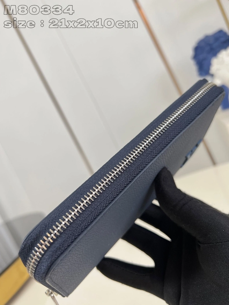 Sophisticated LX Wallets 2704
