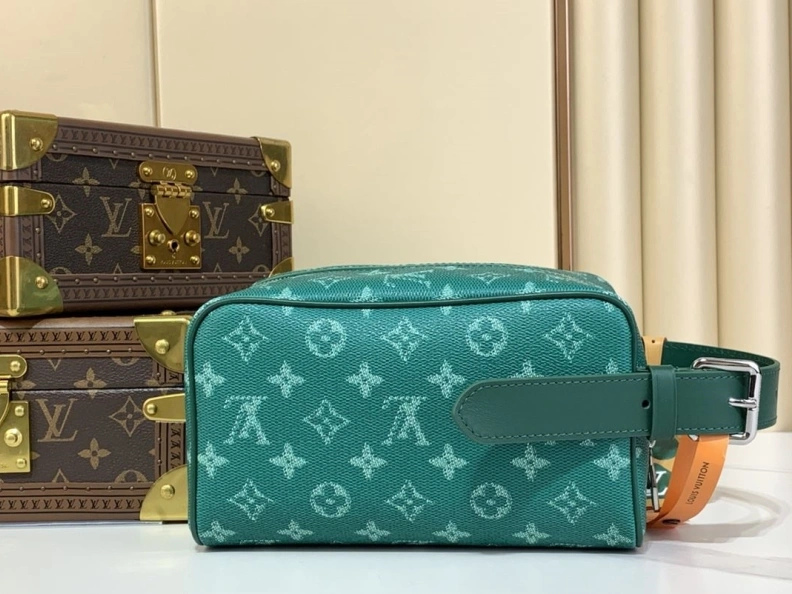 SportInspired LX Cosmetic Bags 2814