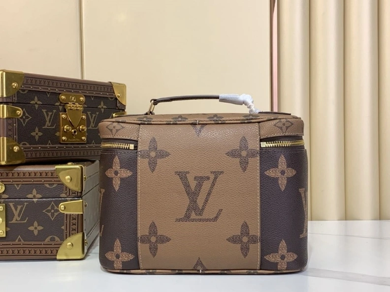 WellDesigned LX Cosmetic Bags 2832