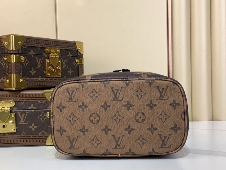 WellDesigned LX Cosmetic Bags 2832