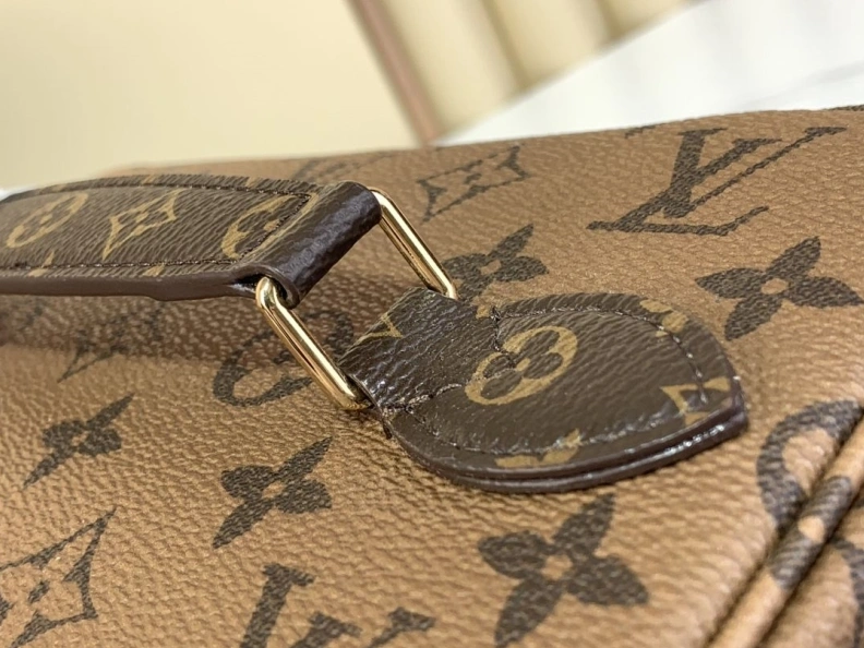 WellDesigned LX Cosmetic Bags 2832