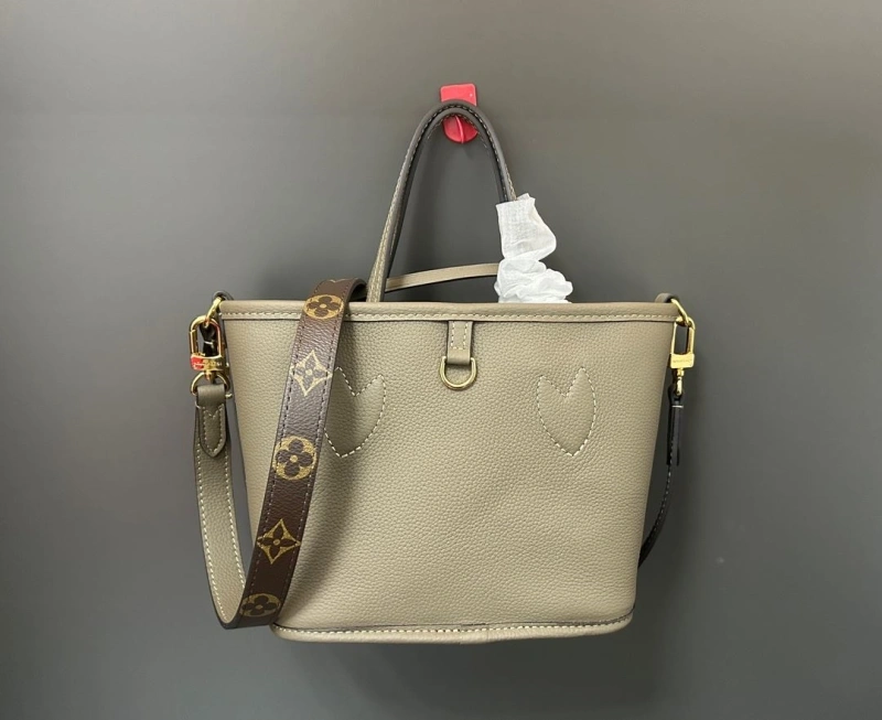 Sleek LX Shopping Bags 2001