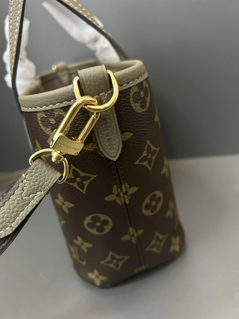 Sleek LX Shopping Bags 2001