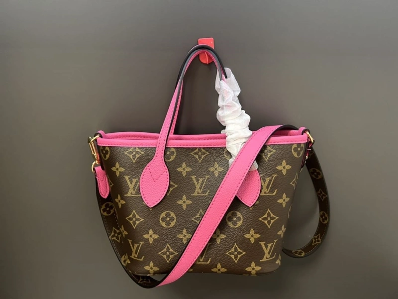 Trendsetting LX Shopping Bags 1990