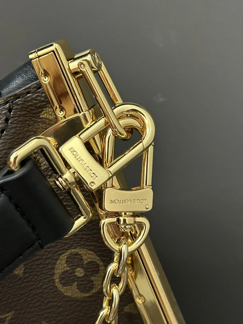 WellDesigned LX Top Handle Bags 1931