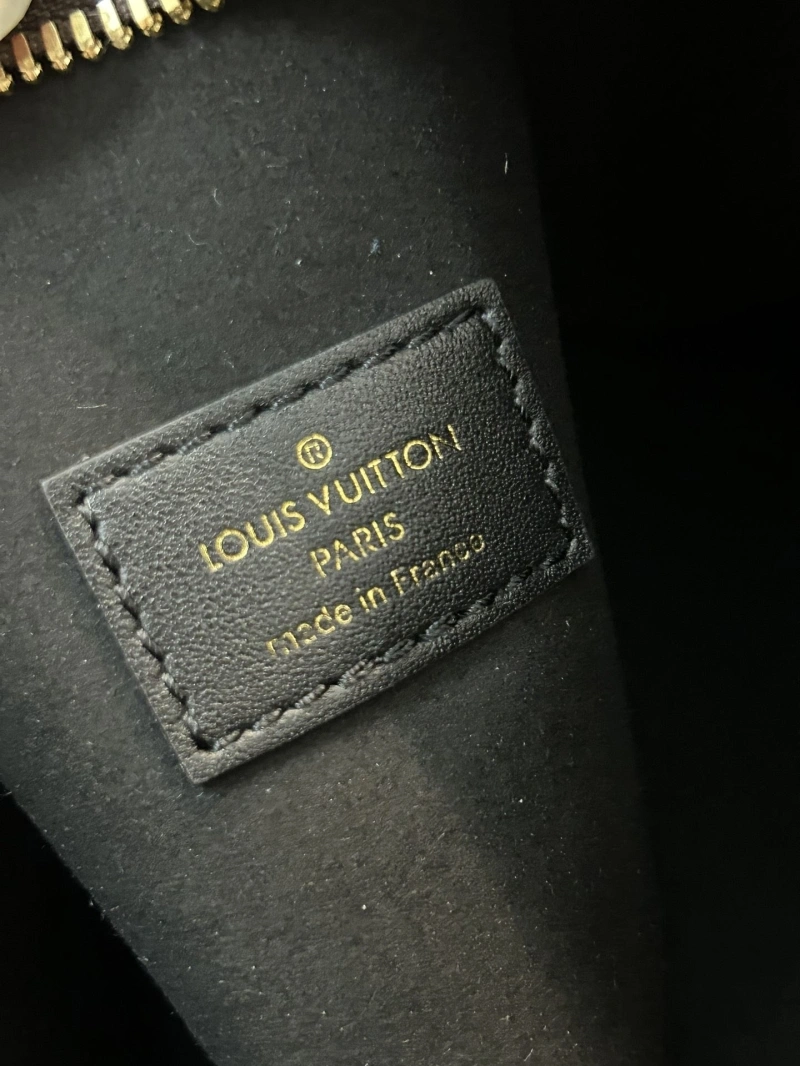 WellDesigned LX Top Handle Bags 1931