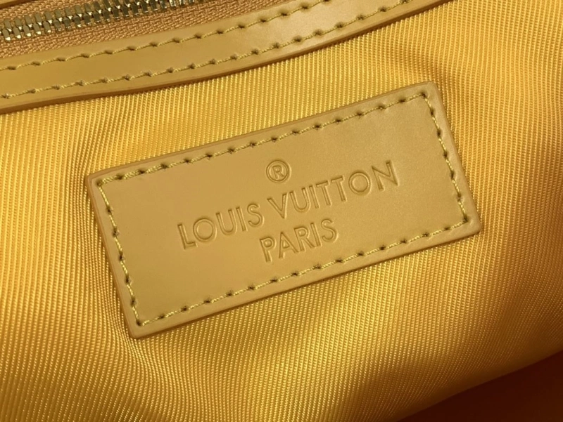 StreetReady LX Travel Bags 1915